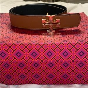 Tory Burch reversible belt.